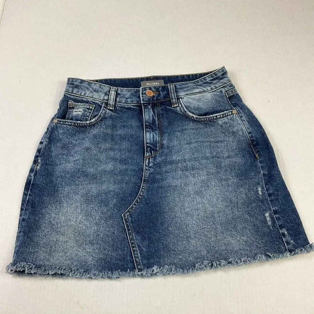 DL1961 Womens Cotton Denim Mini Skirt Blue Distressed Frayed Hem Pockets Size 26